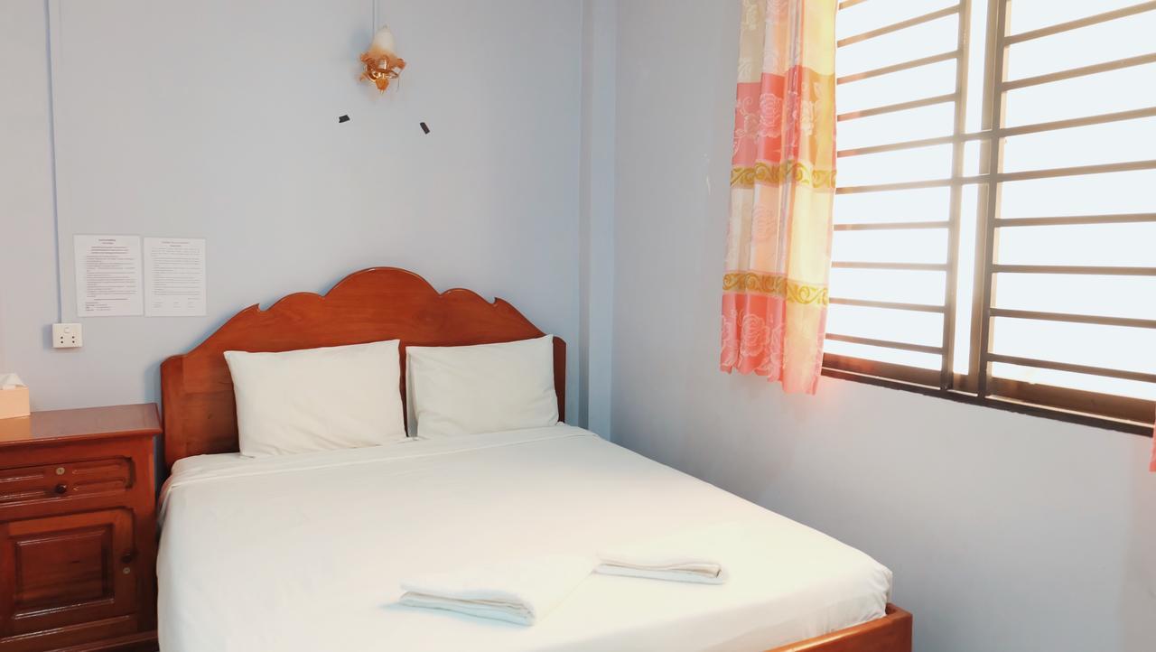 Khmer Village Guesthouse Phnom Penh Exterior foto